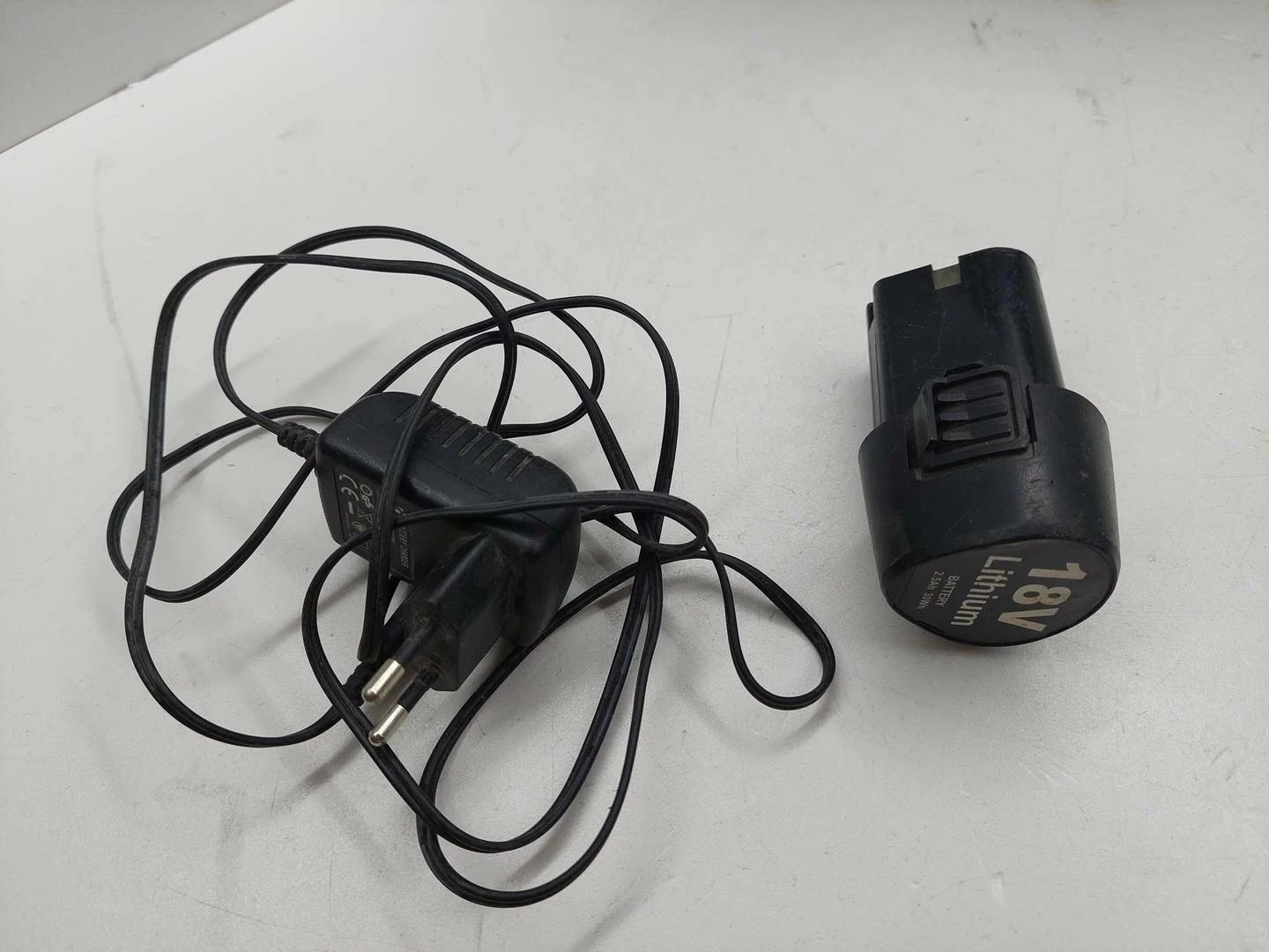 wkretarka-power-ex-8128-2-akumulatory-typ-akumulatora-129634-2