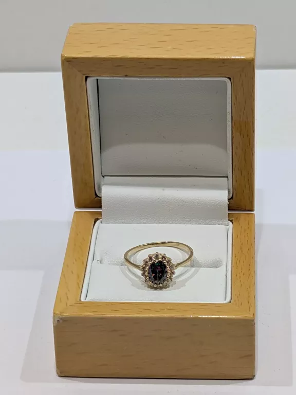 WIDOWISKOWY PIERŚCIONEK 2,56G 585