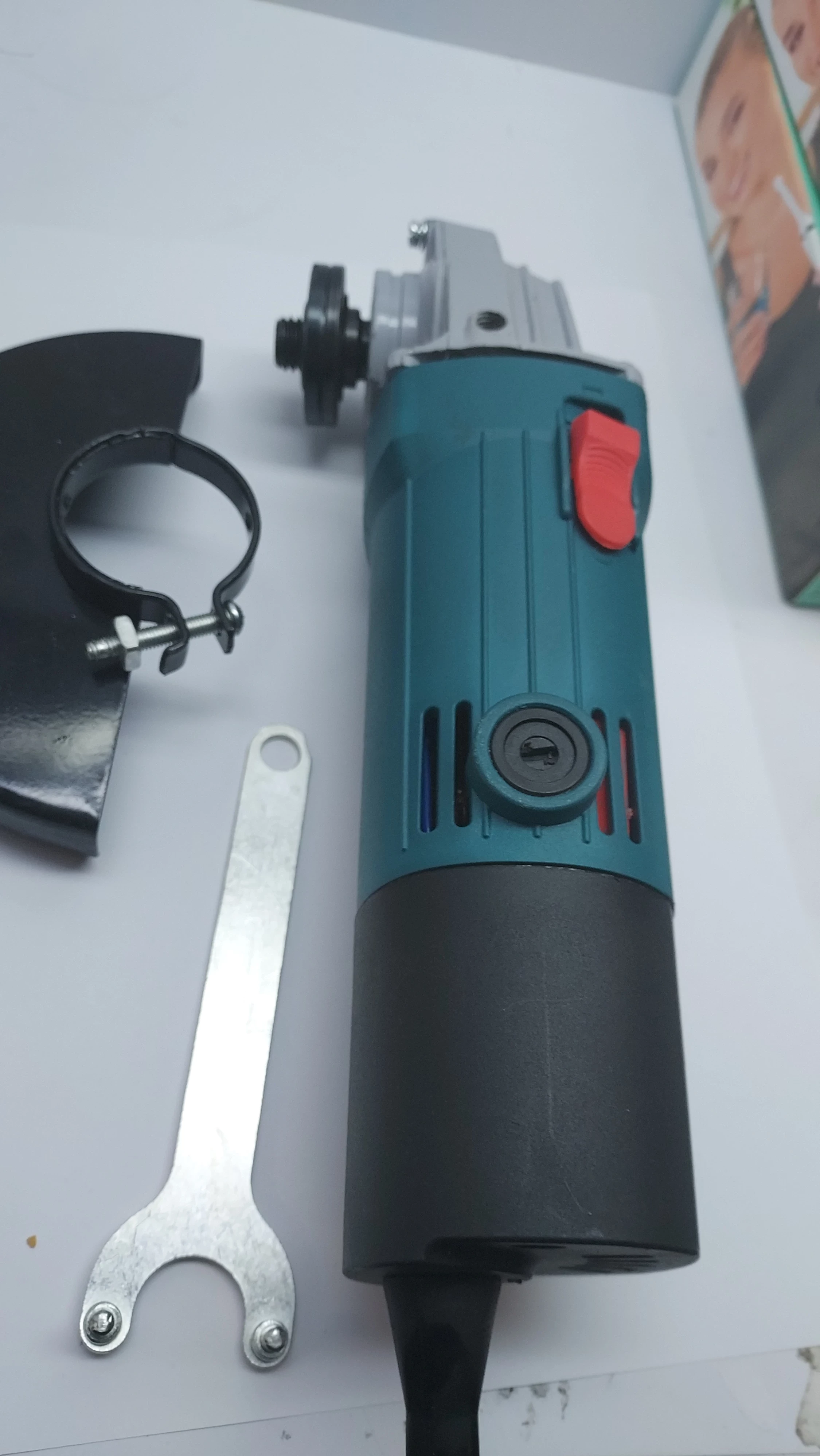 szlifierka-katowa-makitta-rodzaj-zasilania-128529-2