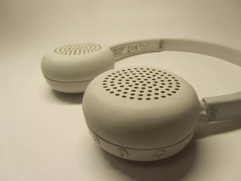 SLUCHAWKI JVC HA-S20BT