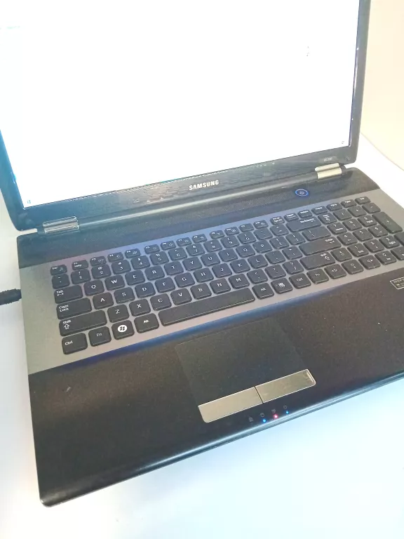 LAPTOP SAMSUNG NP-RC730