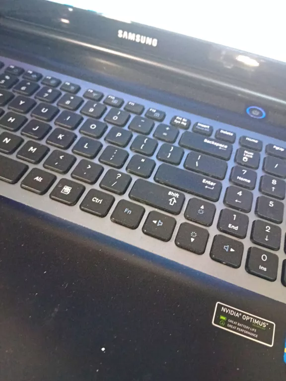 LAPTOP SAMSUNG NP-RC730