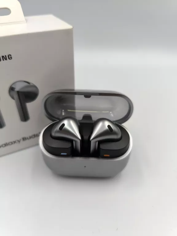 sluchawki-samsung-galaxy-buds3-silver-ean-gtin-8806095645896