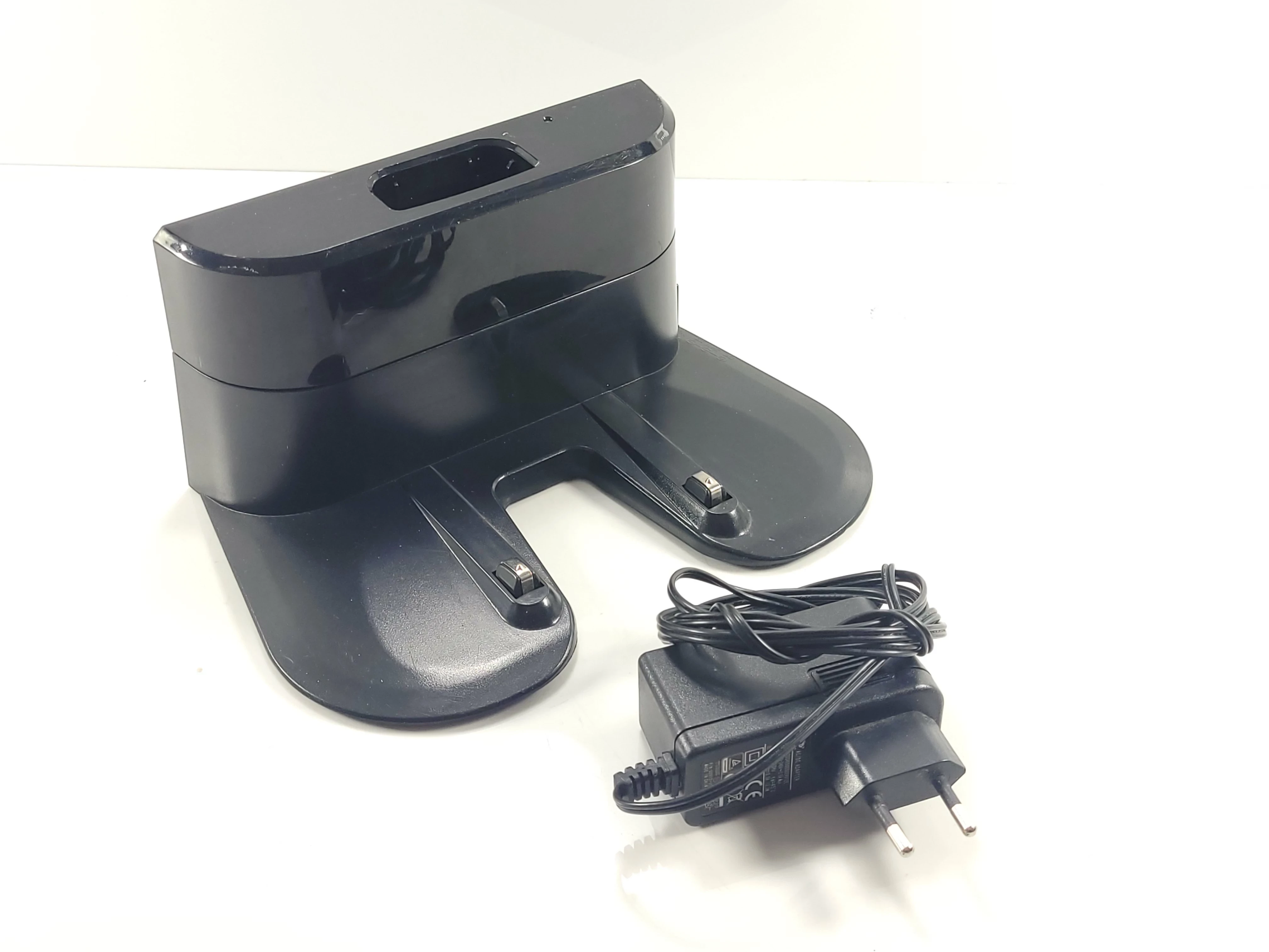 robot-sprzatajacy-ilife-v7s-plus-51025-rozowy-model-v7s-plus