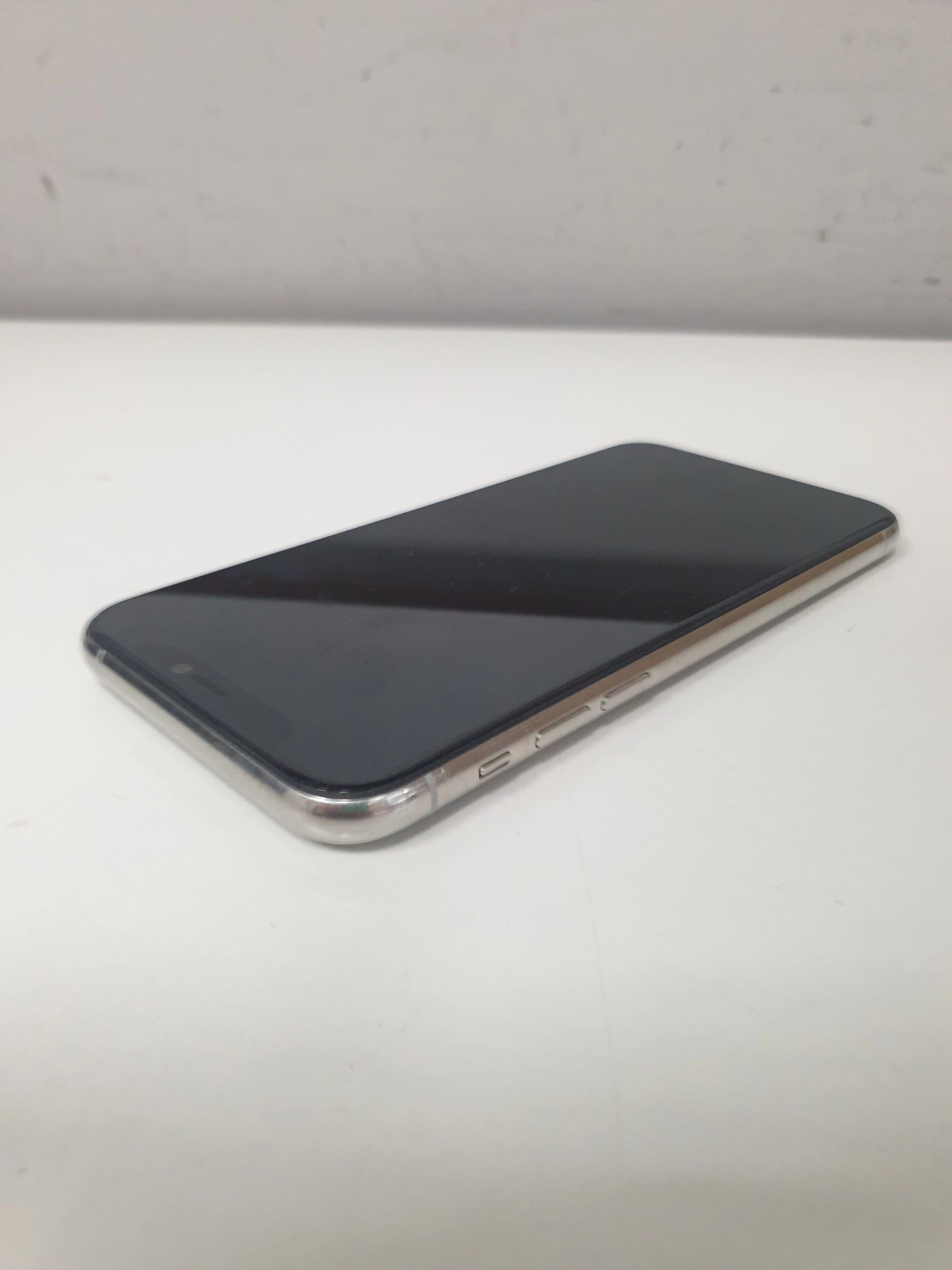 telefon-iphone-11-pro-265-gb-kondycja73-opis-nie-wlacza-sie-typ-202685-212929