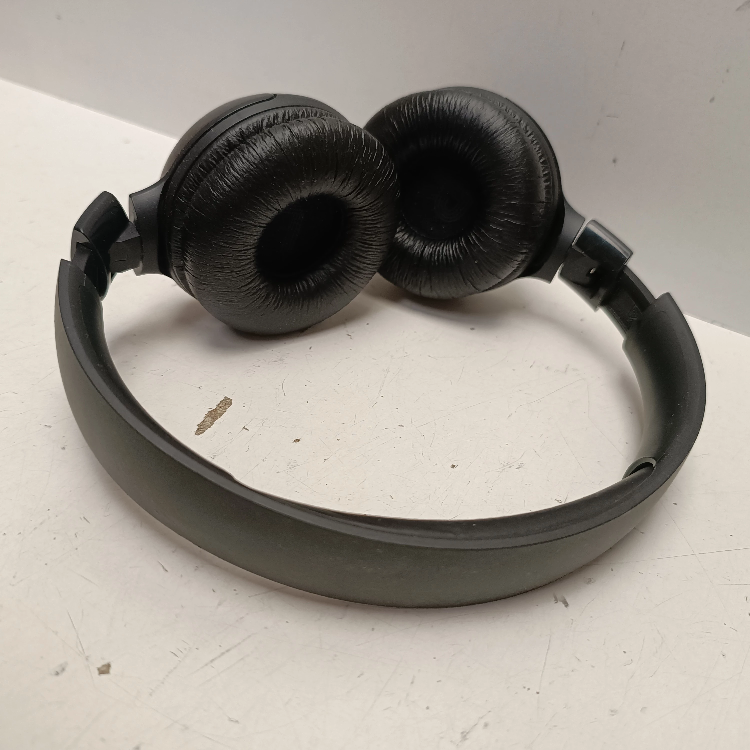 sluchawki-jbl-tune-520bt-stan-11323-2