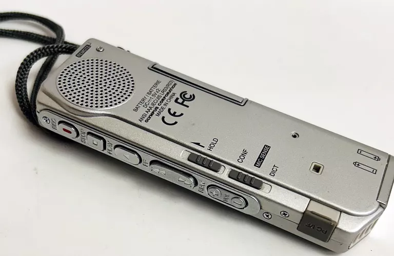 OLYMPUS DS-2200 DIGITAL VOICE RECORDER