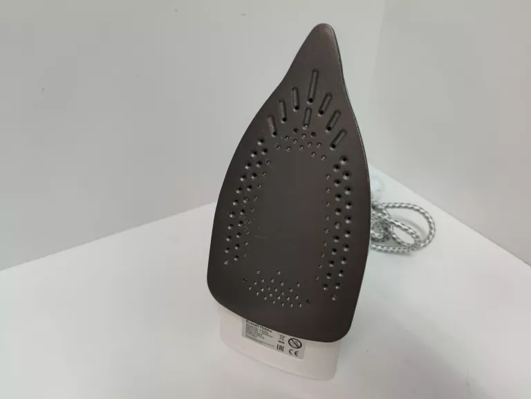 zelazko-russell-hobbs-23062-stan-11323-2