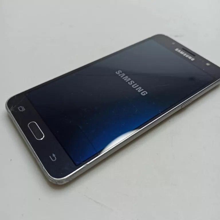 telefon-galaxy-j-5-stan-11323-2