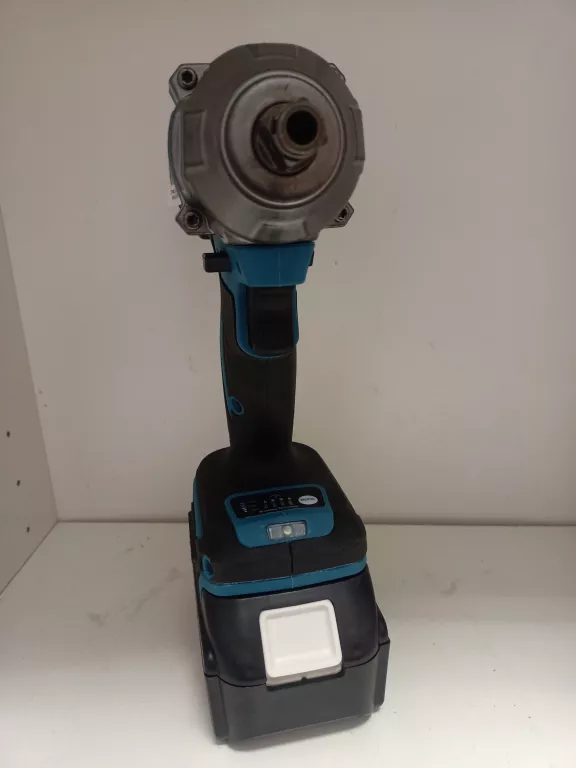 klucz-udarowy-akumulatorowy-brushless-rozmiar-trzpienia-248160-863071