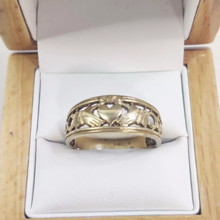 zloty-pierscionek-rece-trzymajace-serce-475g-375-r28-plac-daszynskiego-5-czestochowa-sj