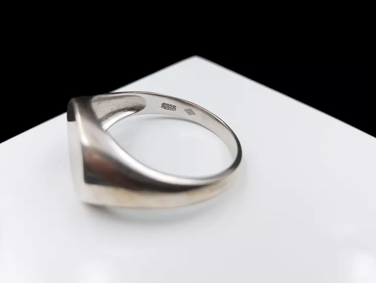 srebrny-sygnet-pr-925-r-30-w461-g-kolor-dominujacy-205826-1081899