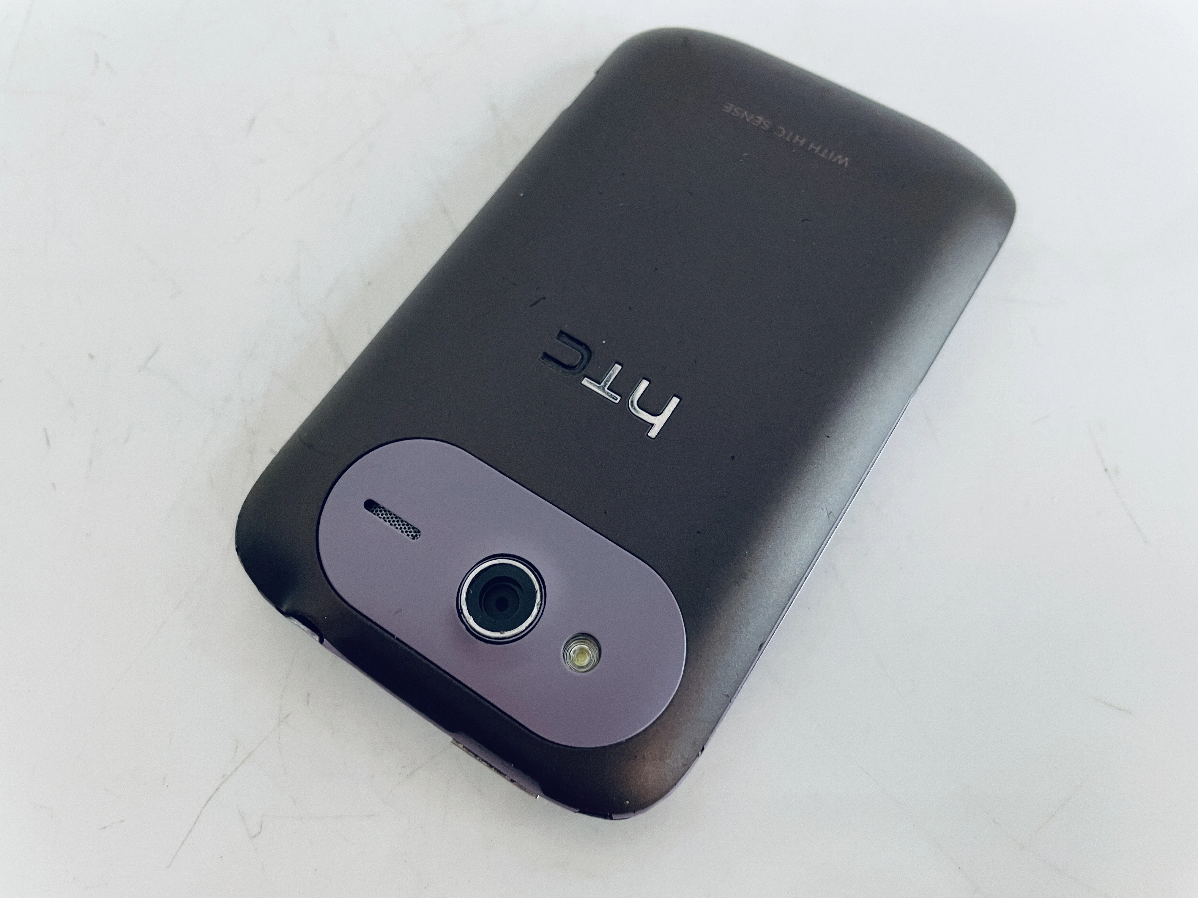 telefon-htc-wildfire-s-512-mb-512-mb-3g-przekatna-ekranu-320