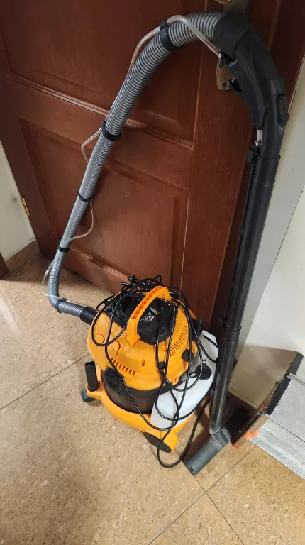 ODKURZACZ PIORĄCY RIWALL PIERZOK