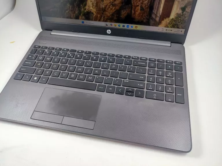 LAPTOP HP 255 G8 RYZEN 3/8GB/256GB SSD
