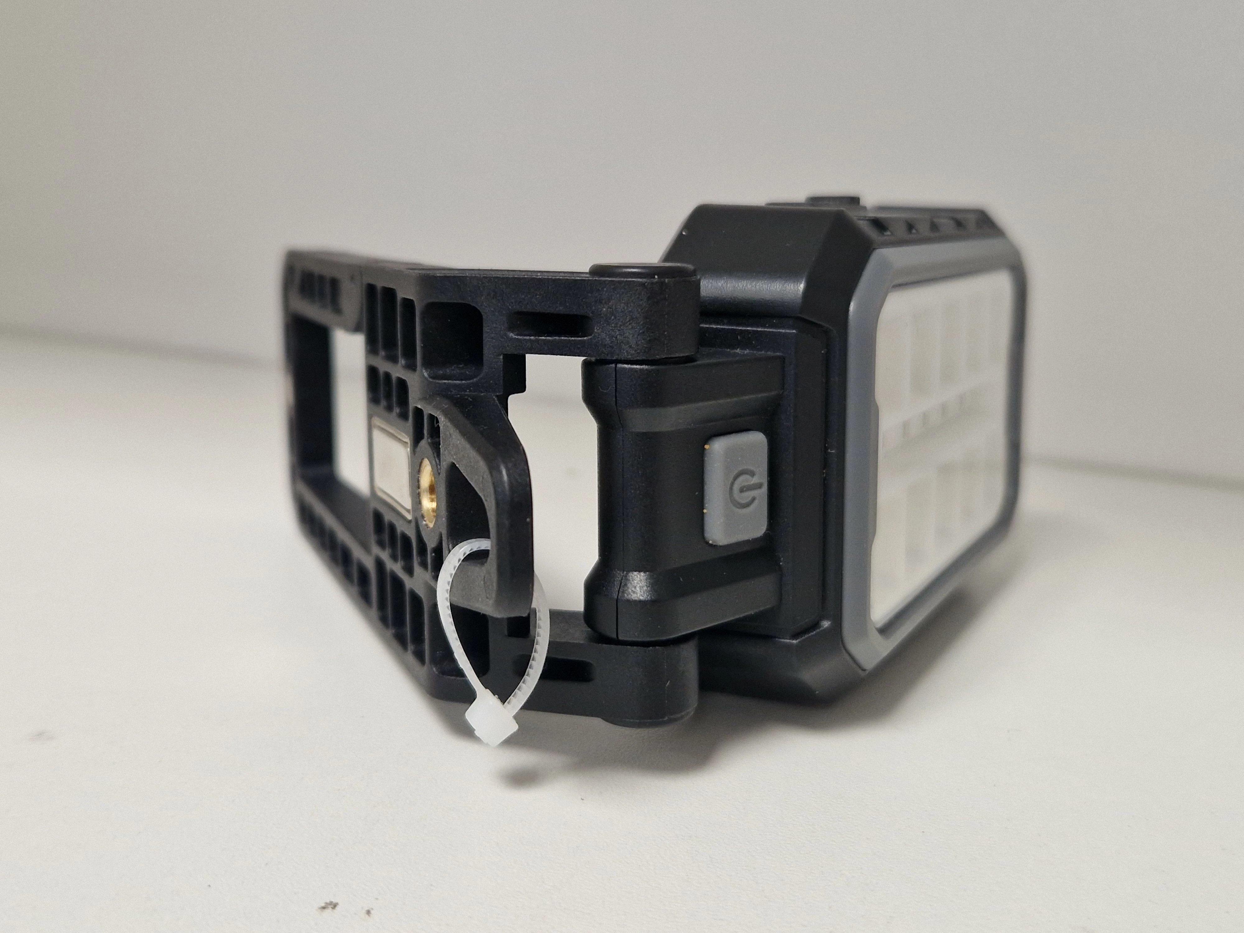 lampka-z-karabinczykiem-stan-11323-238058