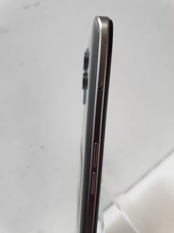 TELEFON REALME 8I