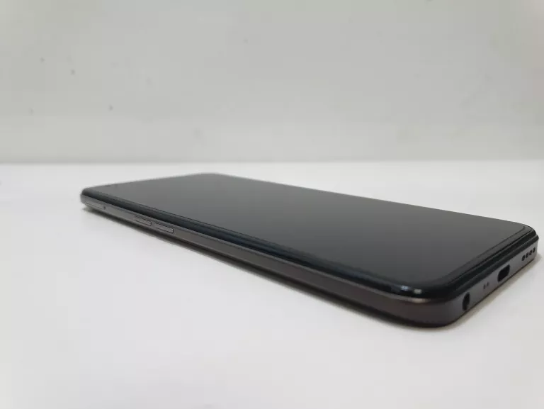 TELEFON REALME 8I