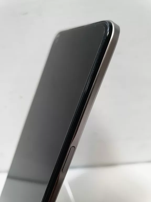 TELEFON REALME 8I