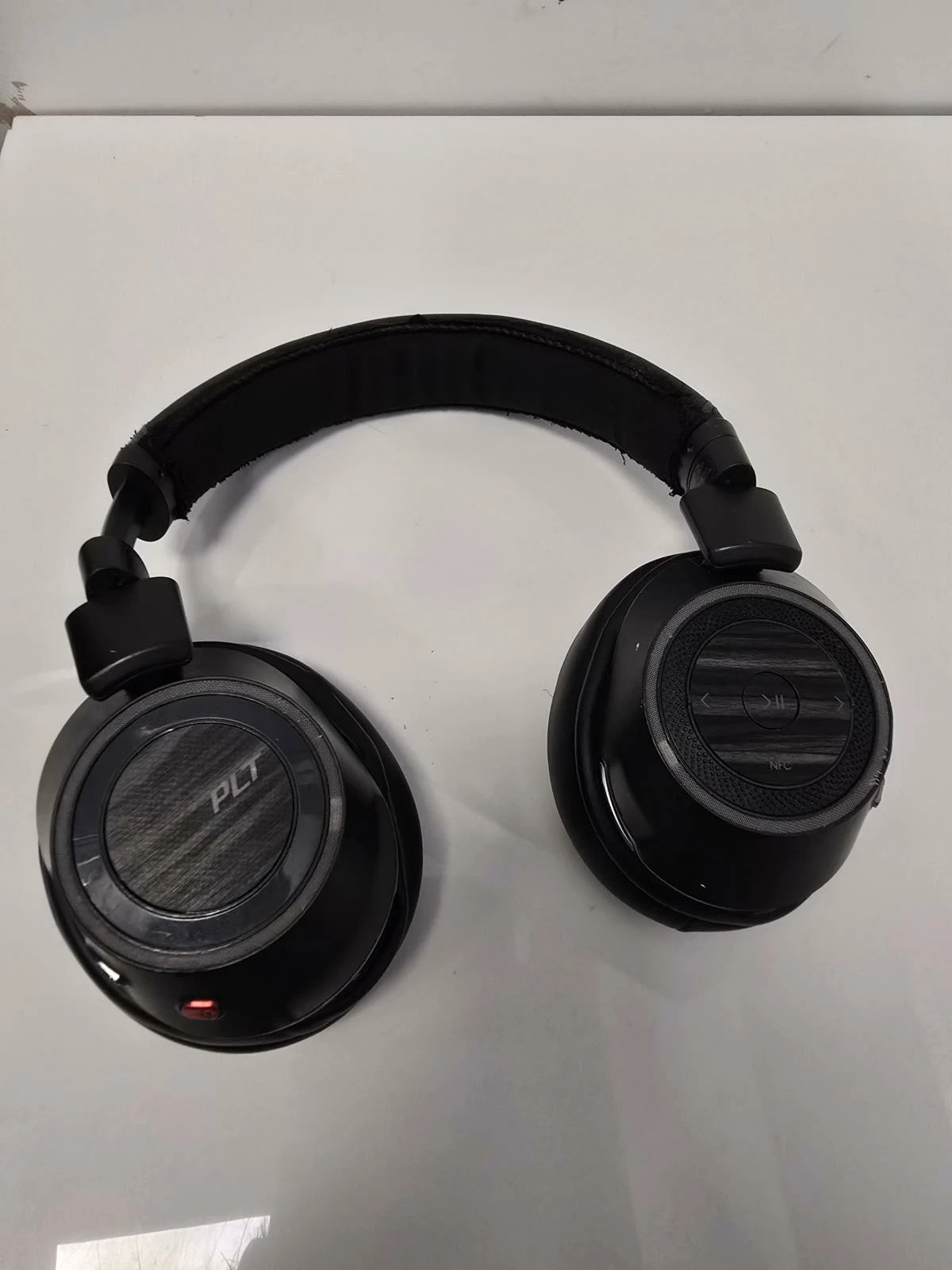 sluchawki-plantronics-v8200-solo-stan-11323-2
