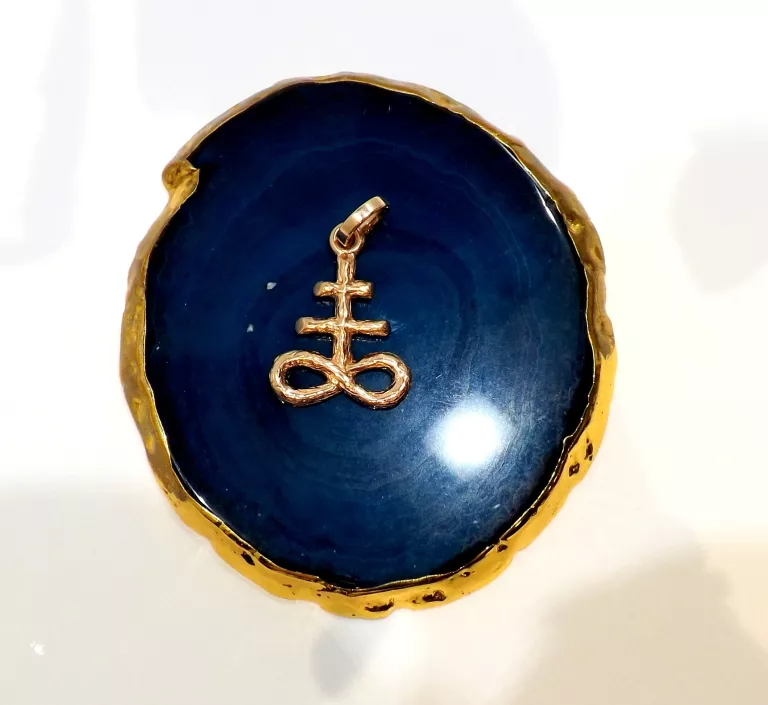 ZŁOTY WISIOREK SYMBOL PRP. 585 4,84 G.