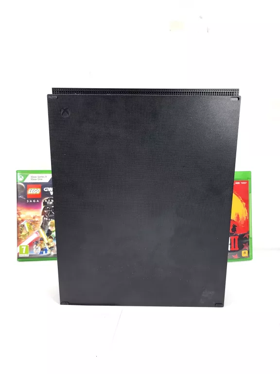 KONSOLA XBOX ONE X 1TB + 2XPAD + GRY