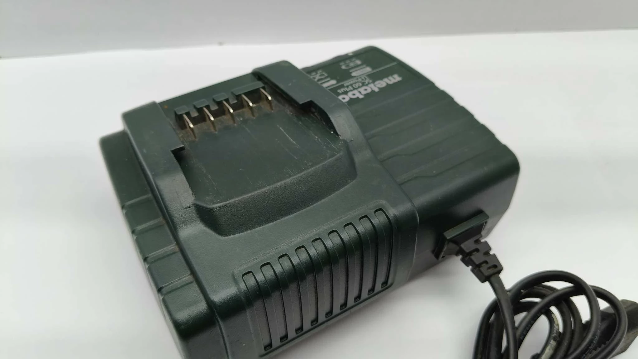 ladowarka-metabo-sc60-plus-li-power-kod-producenta-627048000