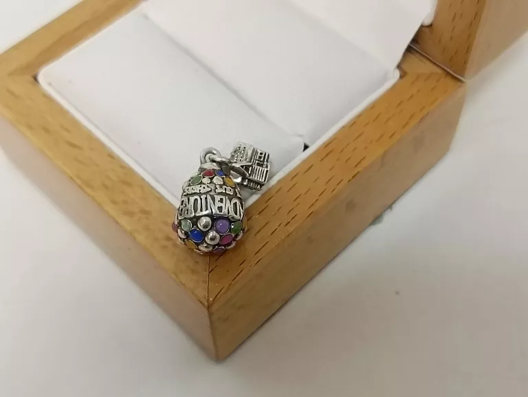 PIĘKNY CHARMS PANDORA DOM ODLOT