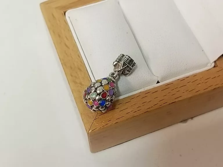 PIĘKNY CHARMS PANDORA DOM ODLOT