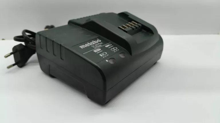 ladowarka-metabo-sc60-plus-li-power-stan-11323-2