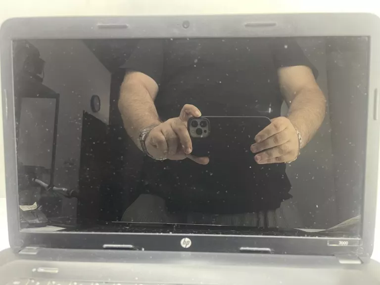 LAPTOP HP 2000-2D70NR