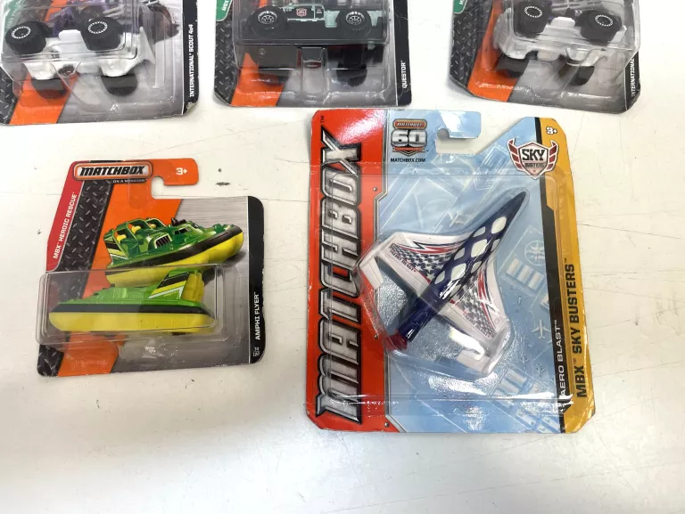 RESORAK AUTKO MATCHBOX RÓŻNE