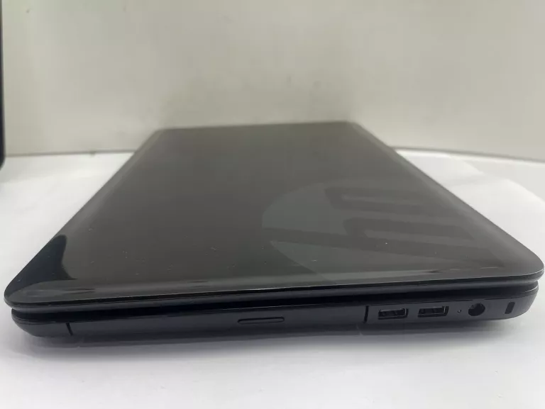 LAPTOP HP 2000-2D70NR