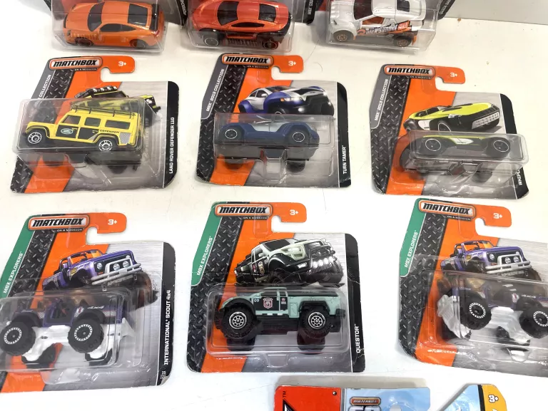 RESORAK AUTKO MATCHBOX RÓŻNE