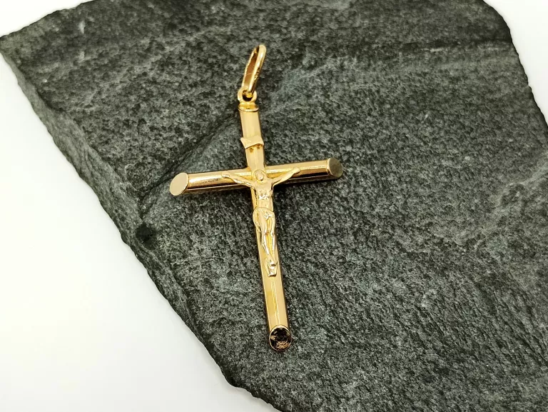 ZŁOTA ZAWIESZKA KRZYŻ 585 W3,67