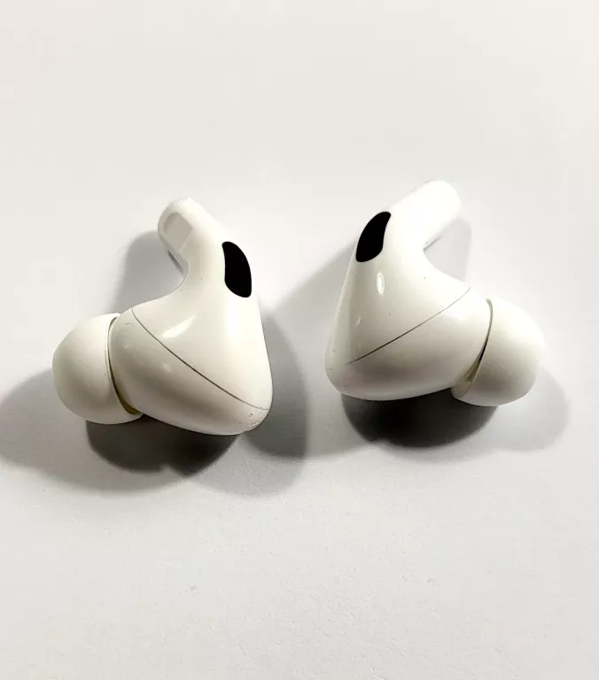 SŁUCHAWKI BEZPRZEWODOWE DOKANAŁOWE APPLE AIRPODS PRO 1 GEN