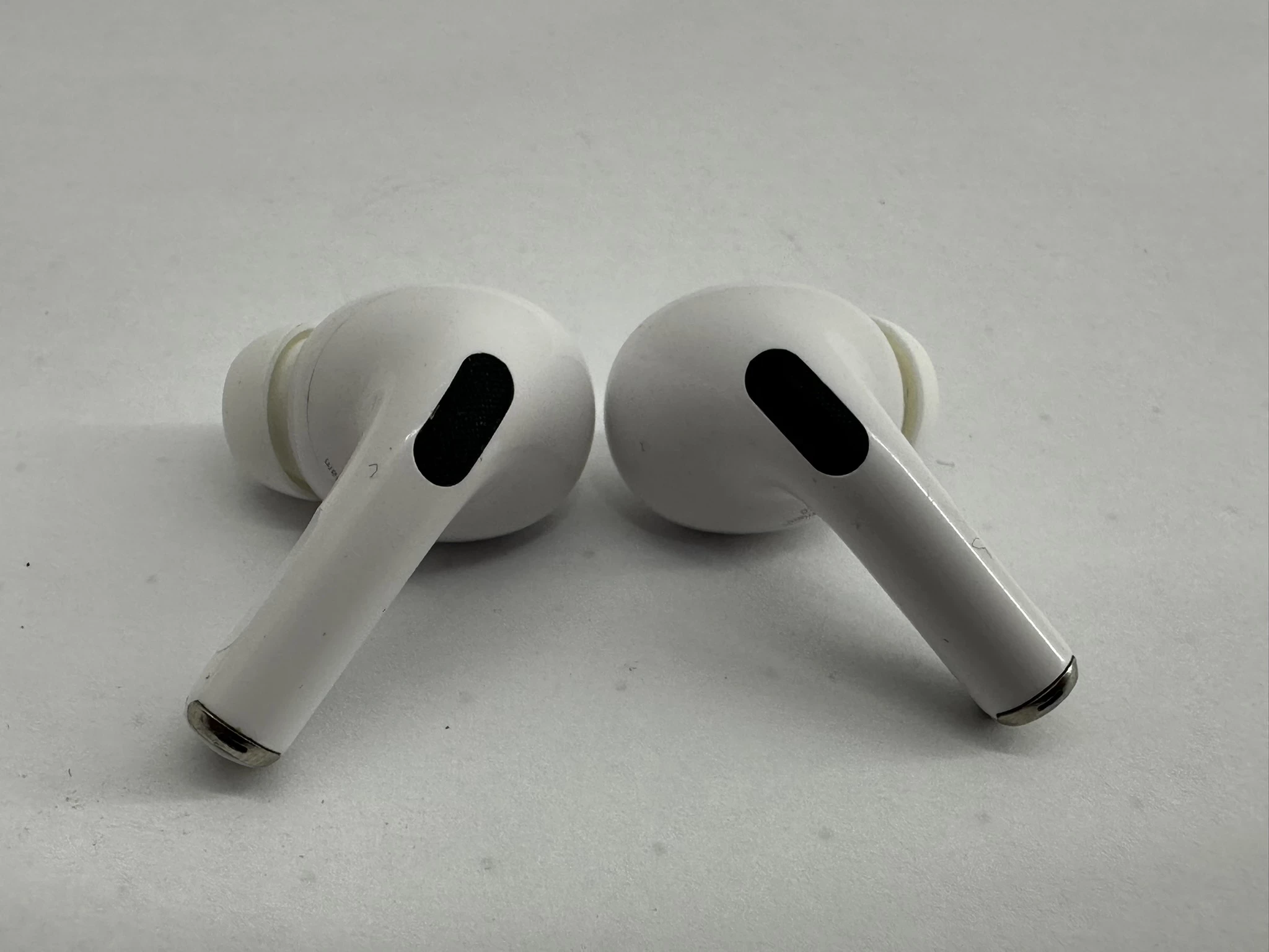 sluchawki-apple-airpods-pro-2-gen-komplet-repliki-marka-248811-1131476