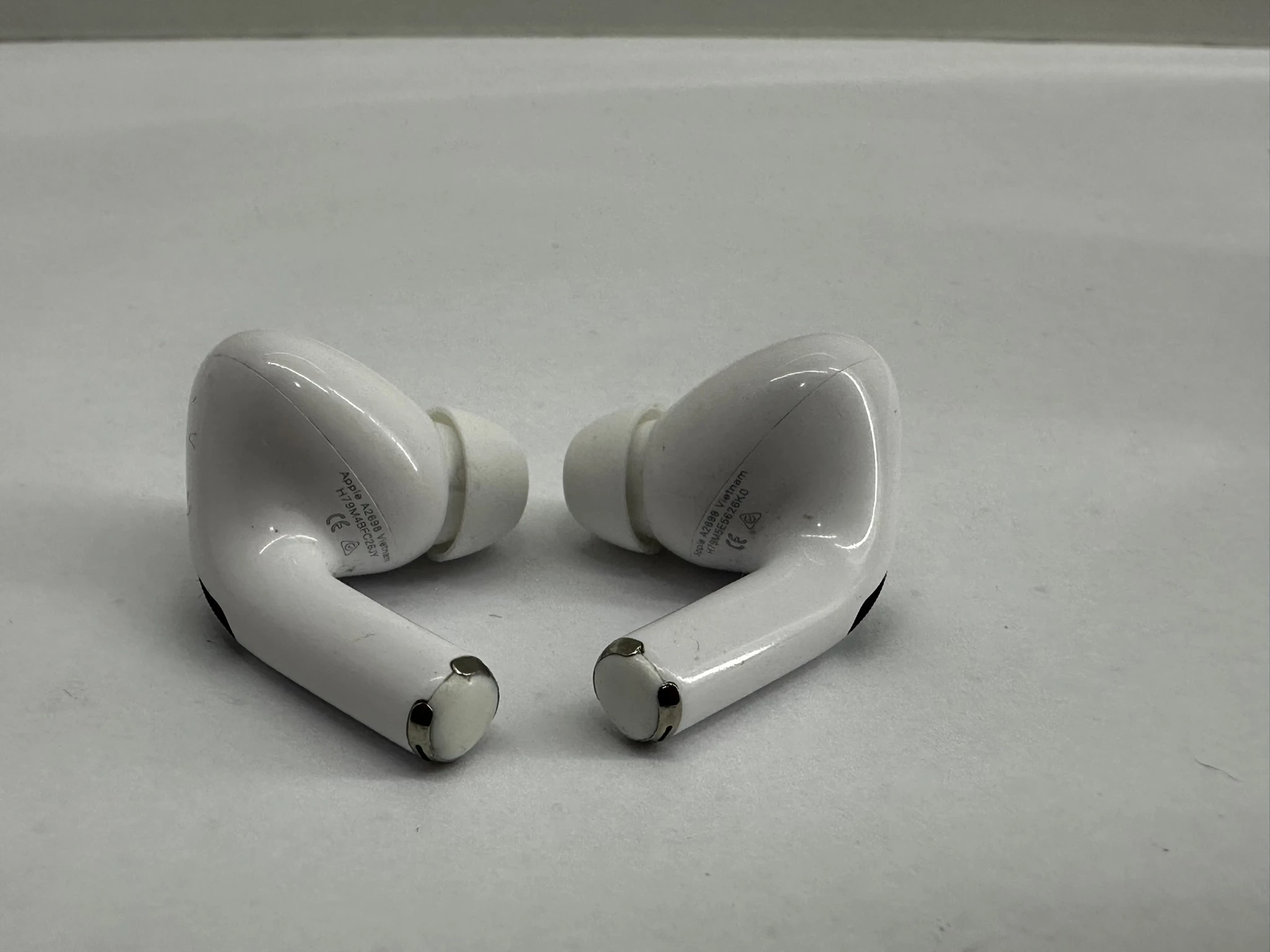 sluchawki-apple-airpods-pro-2-gen-komplet-repliki-model-250439-1920602