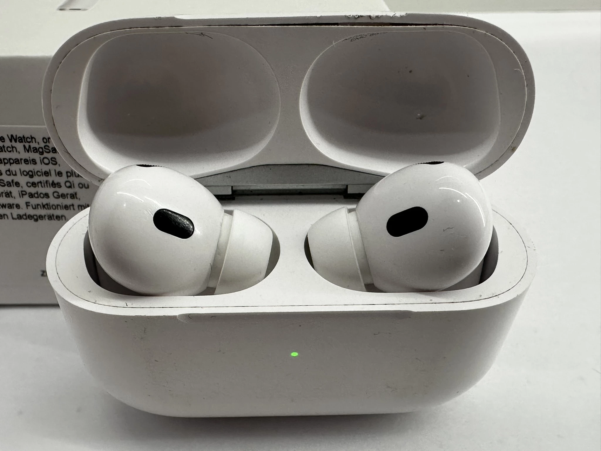 sluchawki-apple-airpods-pro-2-gen-komplet-repliki-stan-11323-238062