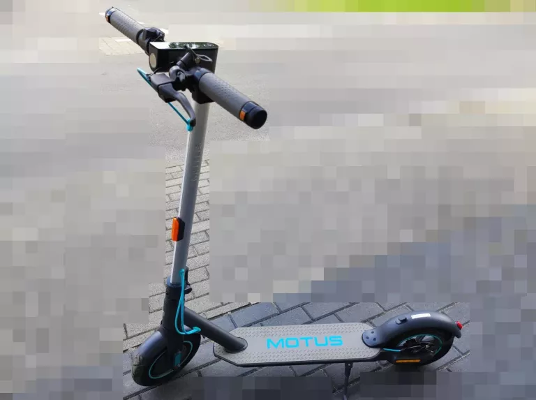HULAJNOGA MOTUS SCOOTY 10 LITE GEN 5 GWARANCJA ŁADNA KOMPLET