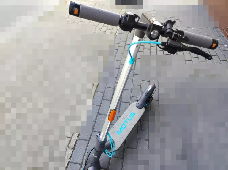 HULAJNOGA MOTUS SCOOTY 10 LITE GEN 5 GWARANCJA ŁADNA KOMPLET