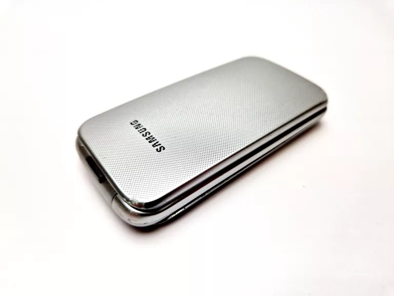 TELEFON KLAWISZOWY Z KLAPKĄ SAMSUNG GT-C3520 SREBRNY