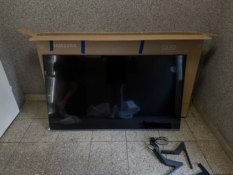 TELEWIZOR QLED SAMSUNG QE55Q77DAT 55 CALI 4K UHD
