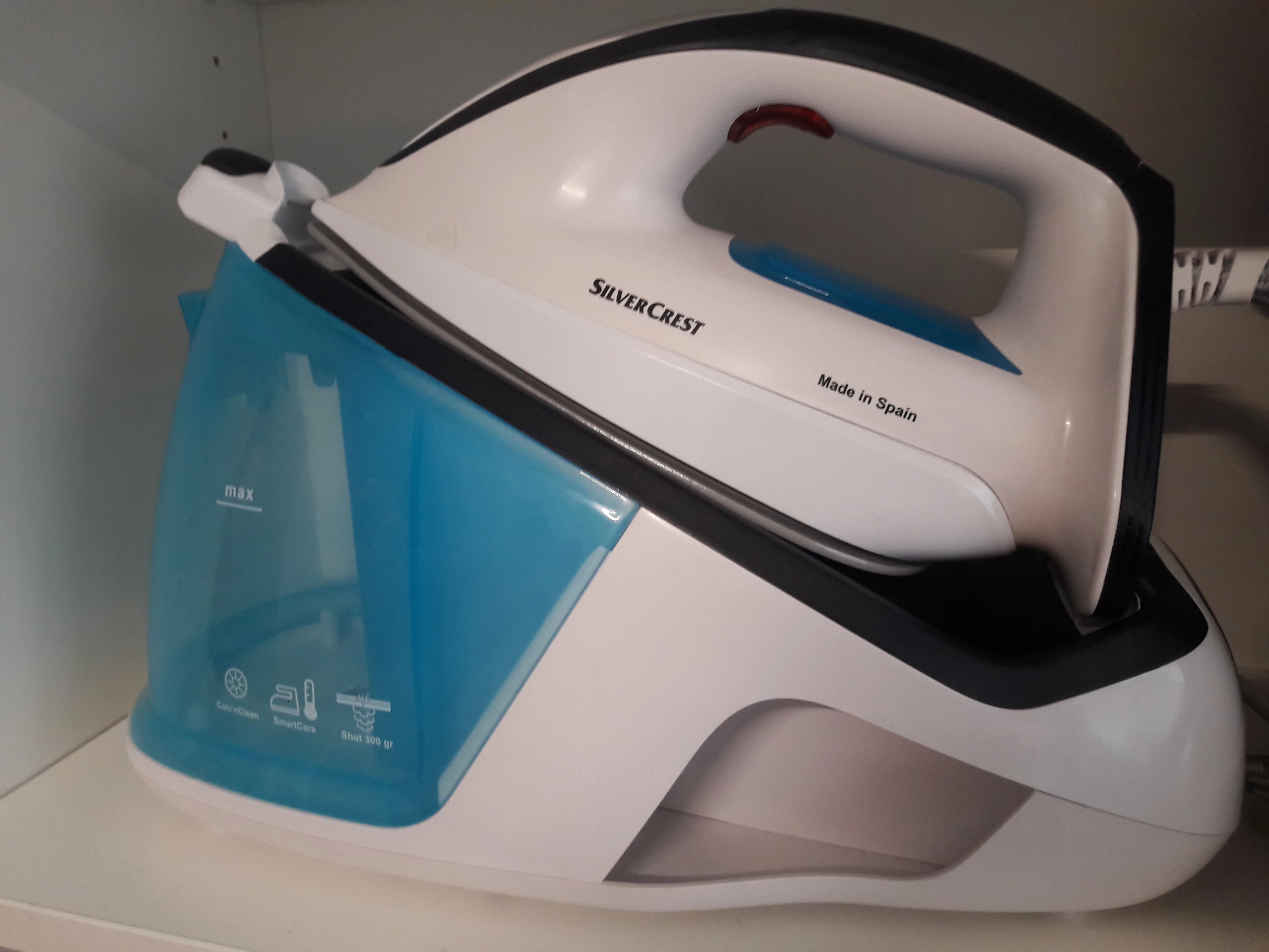 zelazko-ze-stacja-parowa-silvercrest-2400w-ean-gtin-4260496244517