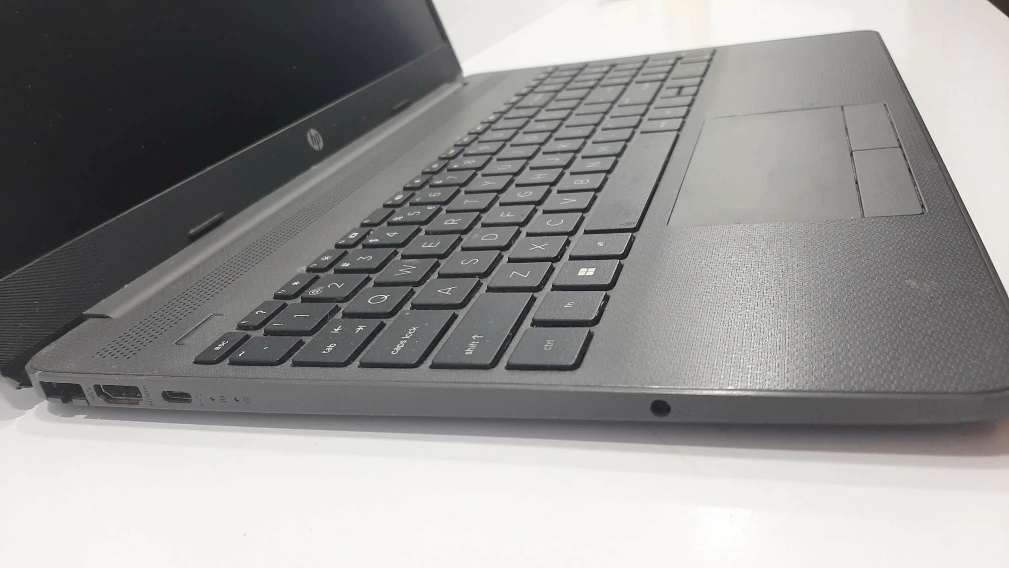 laptop-hp-255-g8-kod-producenta-kbmobhp-not3660