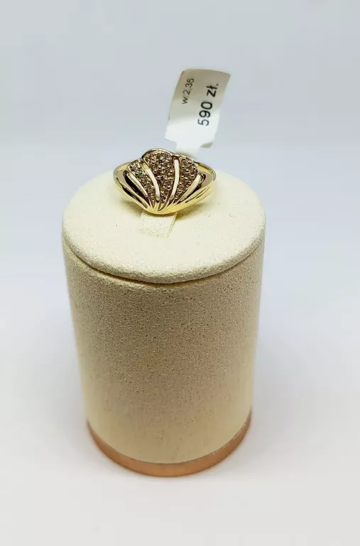 ZŁOTY PIERŚCIONEK 2,35 G 333