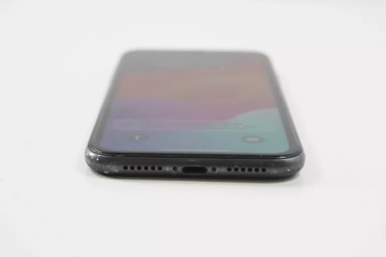 TELEFON APPLE IPHONE 11 4/64GB
