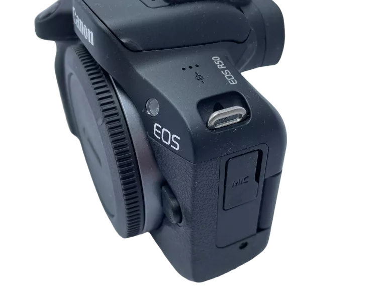 APARAT CANON EOS R50 BODY