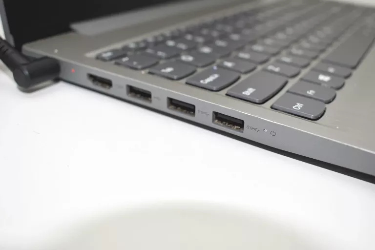 LAPTOP LENOVO IDEAPAD 3 15ITL05 15,6 "