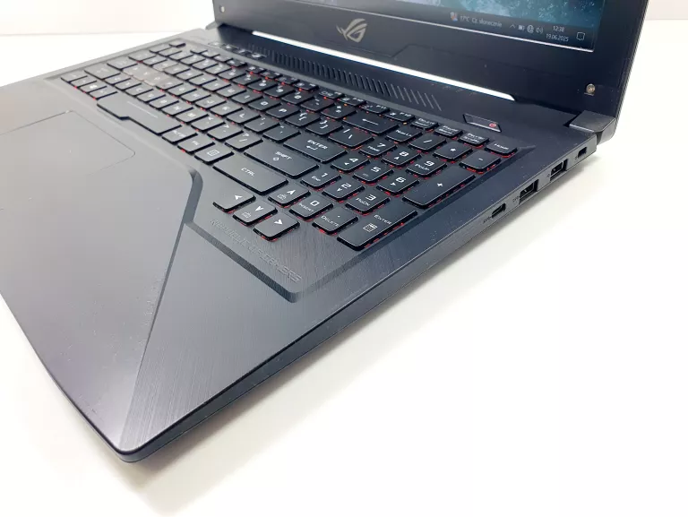 LAPTOP ASUS GL503V 15,6 " INTEL CORE I5 8/1000 GB GTX 1050